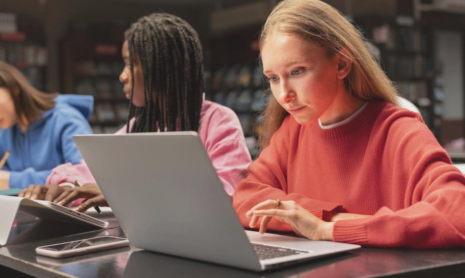 Sesión educativa sobre planificación financiera